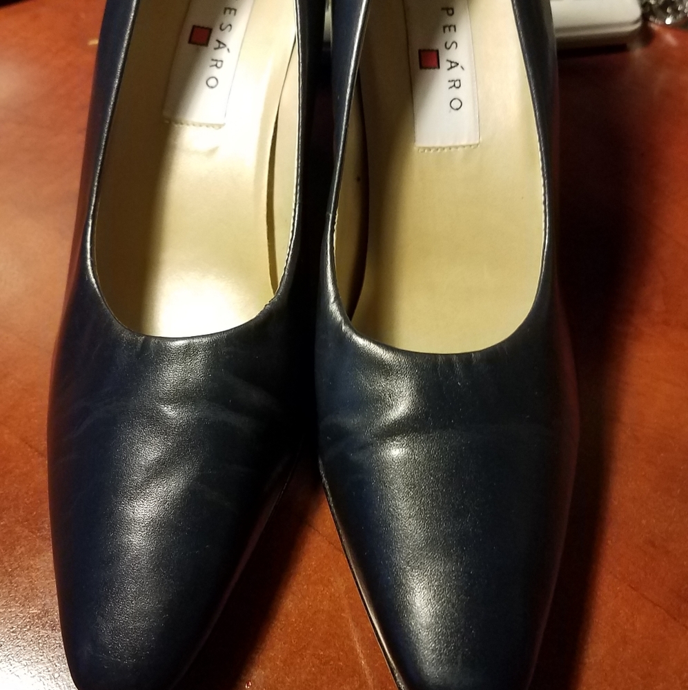 Navy blue heels